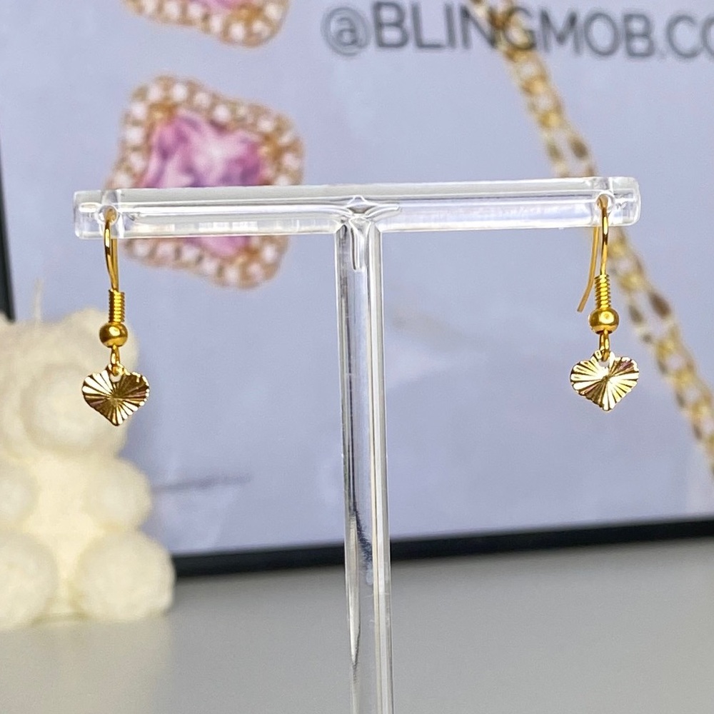 Goldplated heart dangle earrings